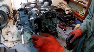HONDA FORZA 250 (MF 06). Ремонт двигателя. 2 часть. Разборка  цилиндро-поршево группый группы