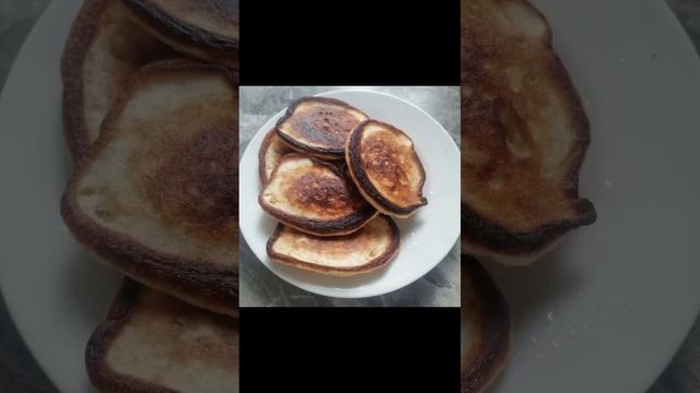 Оладьи на кефире. Рецепт в комментариях. смотреть онлайн