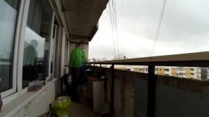 Усиливаем плиту парапета и делаем парапет безопасной высоты