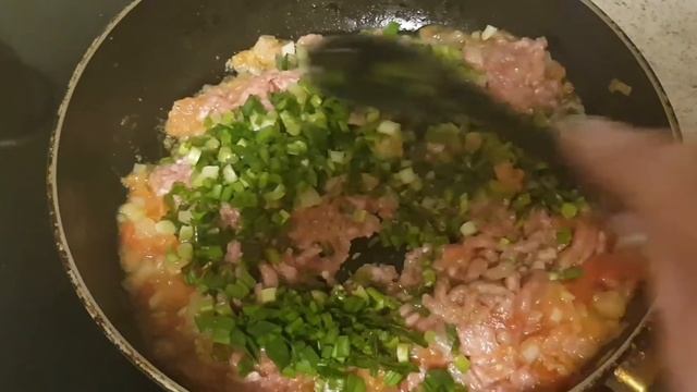 ЗАПЕКАНКА С ФАРШЕМ И КАРТОФЕЛЬНЫМ ПЮРЕ/МОЙ МИР смотреть онлайн