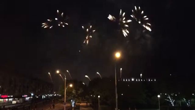 Праздничный салют в Благовещенске смотреть онлайн