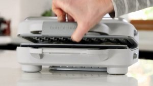 Vaflovač Breville VST072X