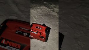 Бензиновый генератор i-power A2500i первый запуск.