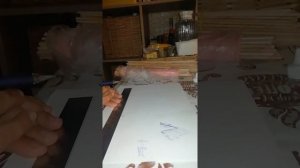 подставка для телефона из бумажной лозы