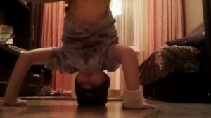 Брейк данс обучалка по кручению на голове