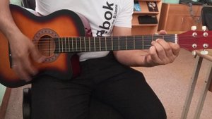 учимся играть на гитаре. упражнения для правой руки. песня звезда по имени солнце.