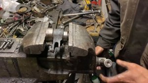 Ремонт натяжителя ремня Mercedes-Benz 250D OM602