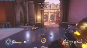 Геймплей Overwatch Рейнхардт в атаке
