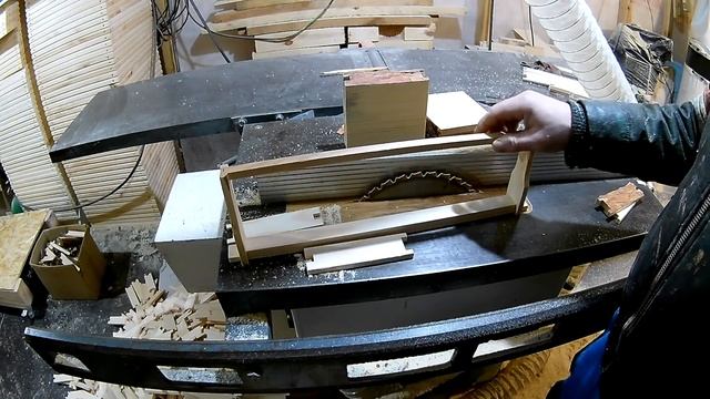 Рамки для ульев своими руками. Тысяча боковых планок с разделителем за час. Вам поможет этот паз. смотреть онлайн