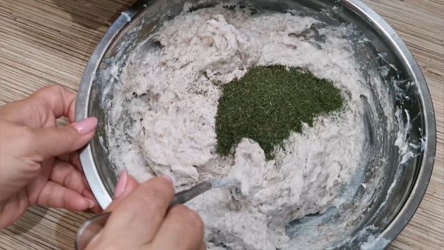 ИДЕАЛЬНАЯ ЗАКУСКА НА ВСЕ СЛУЧАИ ЖИЗНИ! САЛО с чесноком и зеленью по - Украински! смотреть онлайн