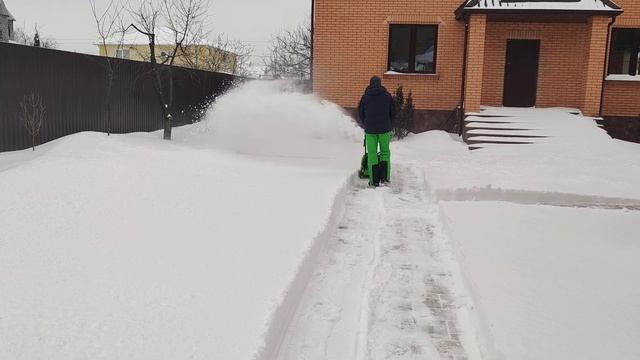 Снегоуборочная машина бензиновая Foresta FST-45G смотреть онлайн