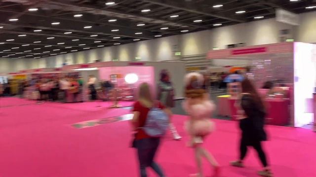 Dragcon UK 2023 as A Drag Queen| Lavender Sniff смотреть онлайн