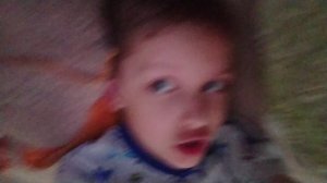 mp4 когда ты лежишь возле двух подушек