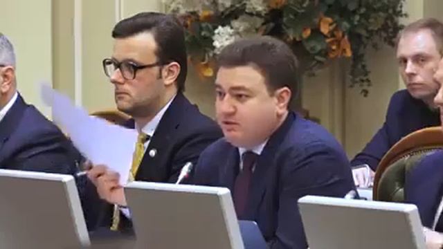 Так живут наши руководители, которые заботятся о своем народе. смотреть онлайн