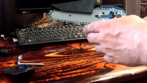 chain saw. аккумуляторная цепная мини пила с Китая.