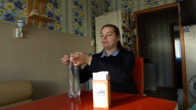 КАК НАДУТЬ ШАРИК СОДОЙ И УКСУСОМ ? смотреть онлайн