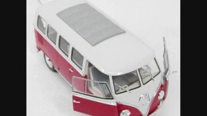 Welly 1/18 VW Volkswagen T1 Microbus Samba Rood 1962.wmv