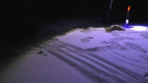 ЛОВЛЯ ЩУКИ НА ЖЕРЛИЦЫ НОЧЬЮ по последнему льду ! Каркалыги (крюки "Кобра") спасают рыбалку