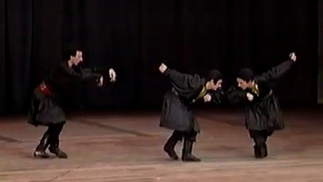 Dance of the Kalmyk - Moiseyev Dance Ensemble - Russia - HQ смотреть онлайн