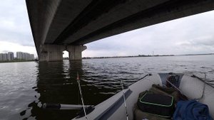 Лещ с лодки или как ловить с комфортом в плохую погоду