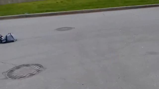 Круто делает трюки с мячом смотреть онлайн