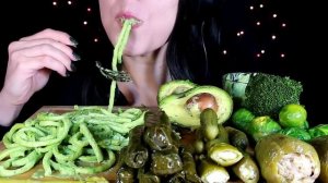 HER ŞEY TEK RENK YEŞİL YEMEKLER | Yaprak Sarma, Spagetti, Kuşkonmaz | Asmr Türkçe Mukbang