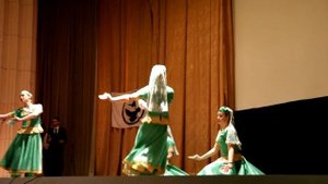 Azerbaijani dance Nelbeki Kiev Азербайджанский танец с блюдцами