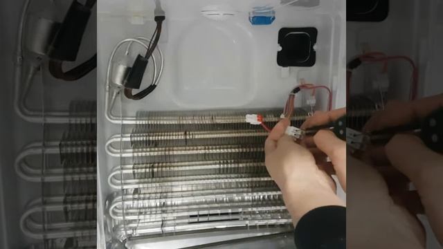 Холодильник LG.Разбираем подробно,что внутри No FRosta находиться. смотреть онлайн