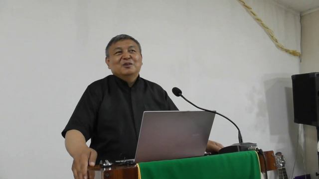 1-е Тимофею 2:1 смотреть онлайн