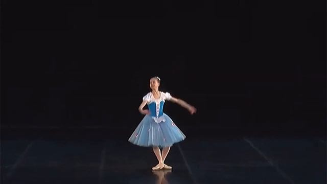 Вариация Лизы из балета «Тщетная предосторожность» //Исполняет Егорева Дарья смотреть онлайн