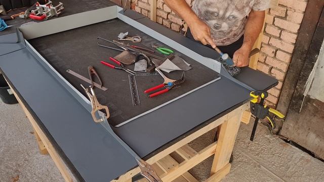 Оклад окна ч.5. Соединение нижнего и боковых примыканий.mp4 смотреть онлайн