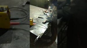 испытание сварочного аппарата аис-210д электродами 2мм и 3мм.