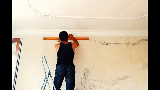 работы  из  арт  бетона  ,  барельеф  и  живопись  на  стене  работа  мастера Petru Popescu.