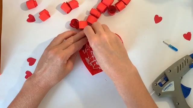 Сердце из роз в технике КВИЛЛИНГ. ❤️. Crafts for Valentine’s Day. ❤️ смотреть онлайн
