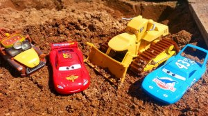 Тачки Маквин и Яма Мультик про машинки для детей