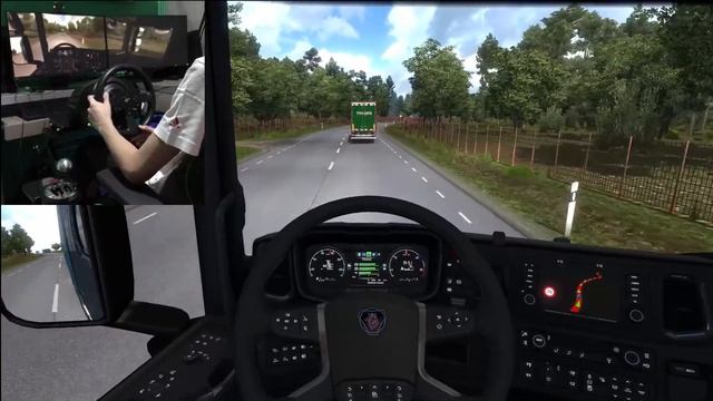 Dual Screen Gameplay | Euro Truck Simulator 2 смотреть онлайн