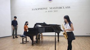 Jerome Savari : Fantaisie sur "Le Freischutz" for Alto Saxophone / Yuri (Age 11)