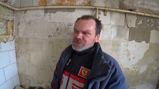 РЕМОНТ КУХНИ ЁЛЫ ПАЛЫ ЧАСТЬ 2  \ ЛОМАЕМ ПЛИТКУ ВСЕЙ БРИГАДОЙ