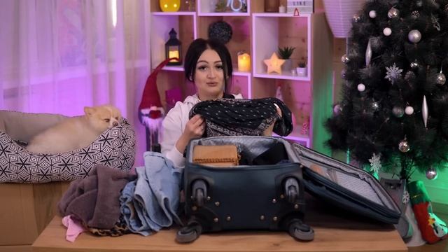 Купила ОГРОМНЫЙ ПОТЕРЯННЫЙ ЧЕМОДАН с аукциона! / ЧТО ВНУТРИ?/ Потерянные посылки с Mystery Box?