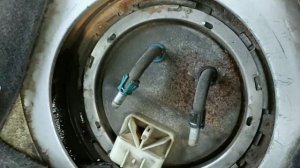 Несправність бензонасоса у паливному баку Opel Vectra B