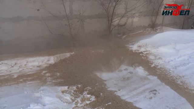 Измельчение соломы на измельчителе IS смотреть онлайн