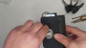 Замок Новый Накладной Аллюр зн 1-1-3Р
