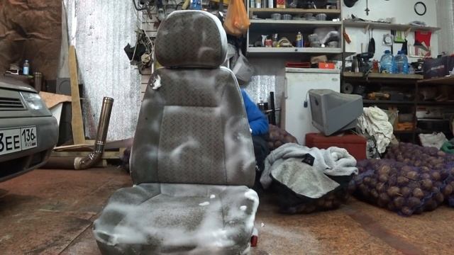 НОВЫЙ САЛОН В ВАЗ 2110 Поставил СТОК СИДЕНЬЯ и РУЧКУ КПП в стиле VESTA