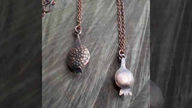 Кулоны Гранатики, медь, красное стекло, символ плодородия и бессмертия, подарок на медную свадьбу смотреть онлайн