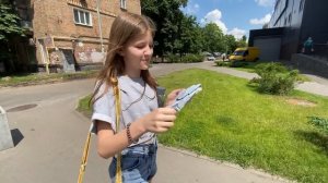 ВЛОГ: Кира продала Pop it и получила новый. Мама испортила диван . Ох эти Лайфхаки