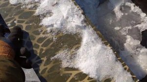 лодка из ПНД вмерзла ,испытание молотком в мороз