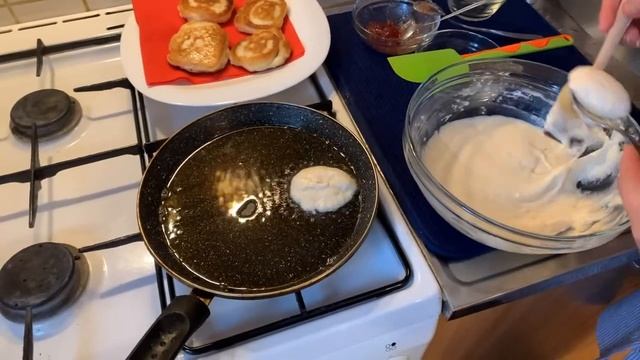 Шикарные оладьи с начинкой, мягкие , нежные , воздушные смотреть онлайн