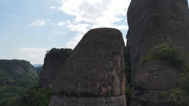[Eng Sub] 天下第一奇石，韶关丹霞山阳元石，阴阳两石隔江相望，太绝了 - The Stone of THAT SHAPE In Shaoguan смотреть онлайн