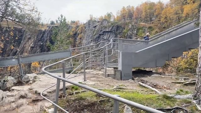 The spectacular new panorama bridge over Vøringsfossen waterfall, Norway | allthegoodies.com смотреть онлайн
