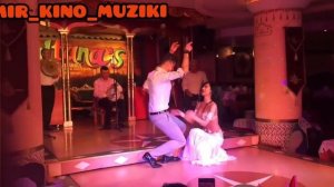 ТАНЕЦ ЖИВОТА ОТ ЖЕНЩИНЫ И МУЖЧИНЫ